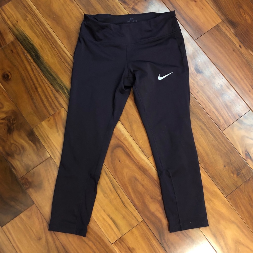 Nike Maroon Running Cropped Legging